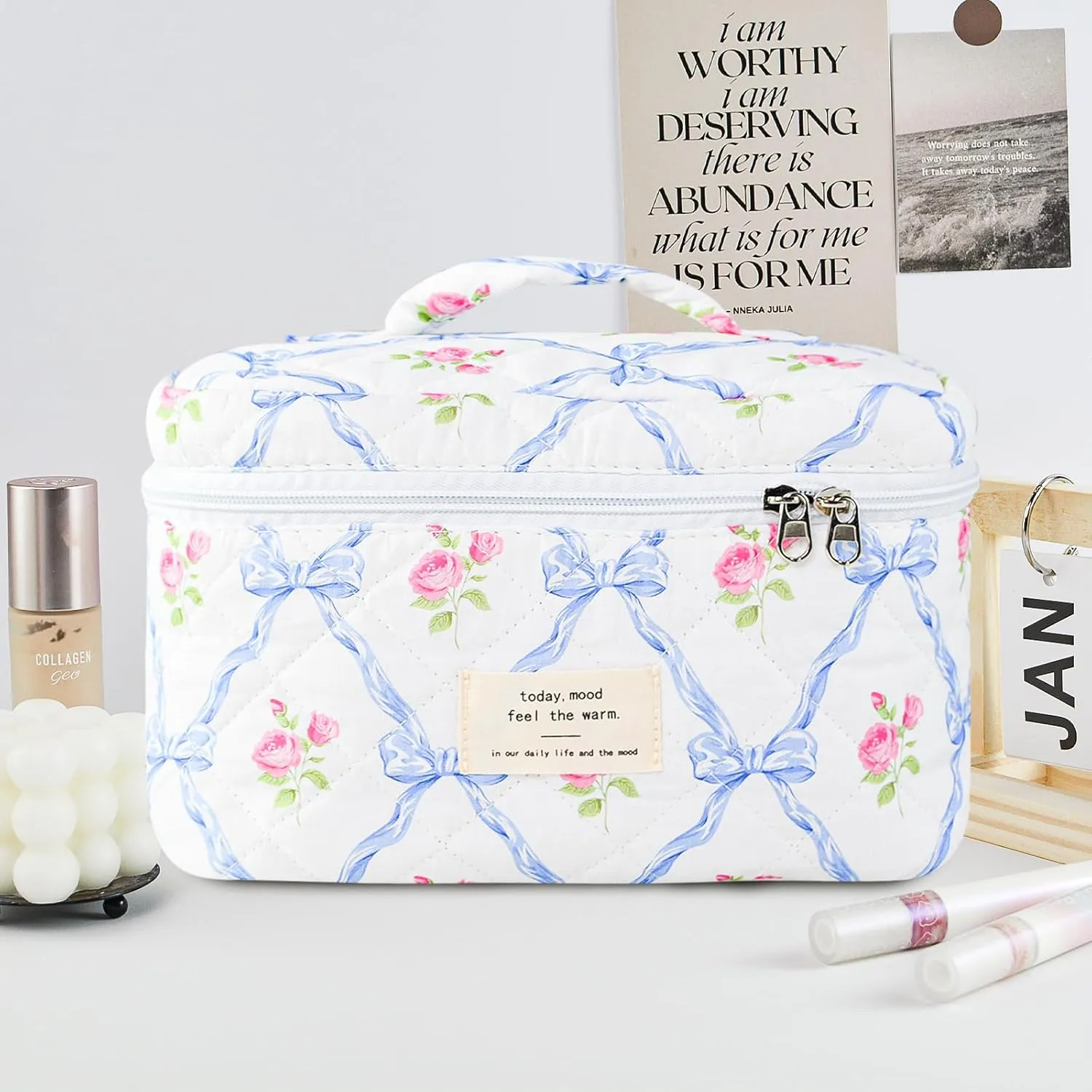 Makeup Bag, Quilted Bow Cosmetic Bag, Large Travel Aesthetic Make up Bag, Cute Coquette Toiletry Pouch for Women Girls