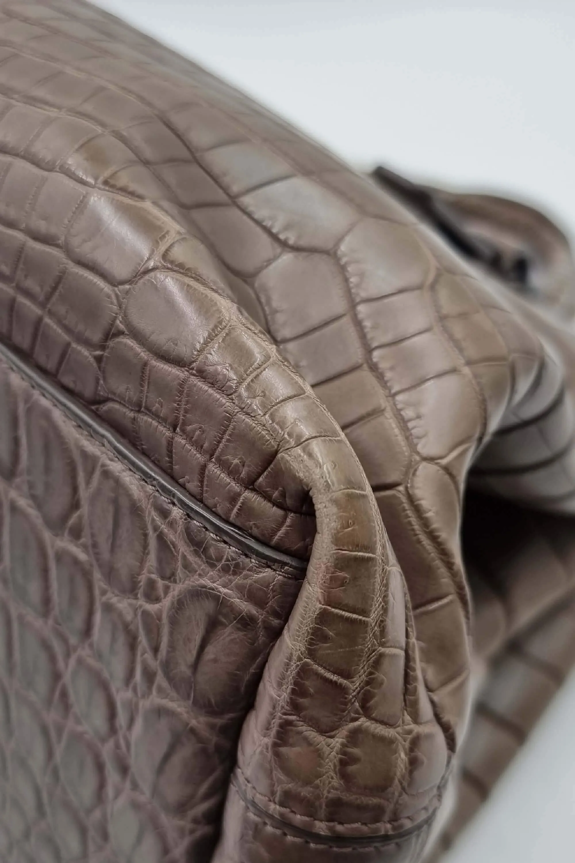 Medium Roma Crocodile Embossed Brown