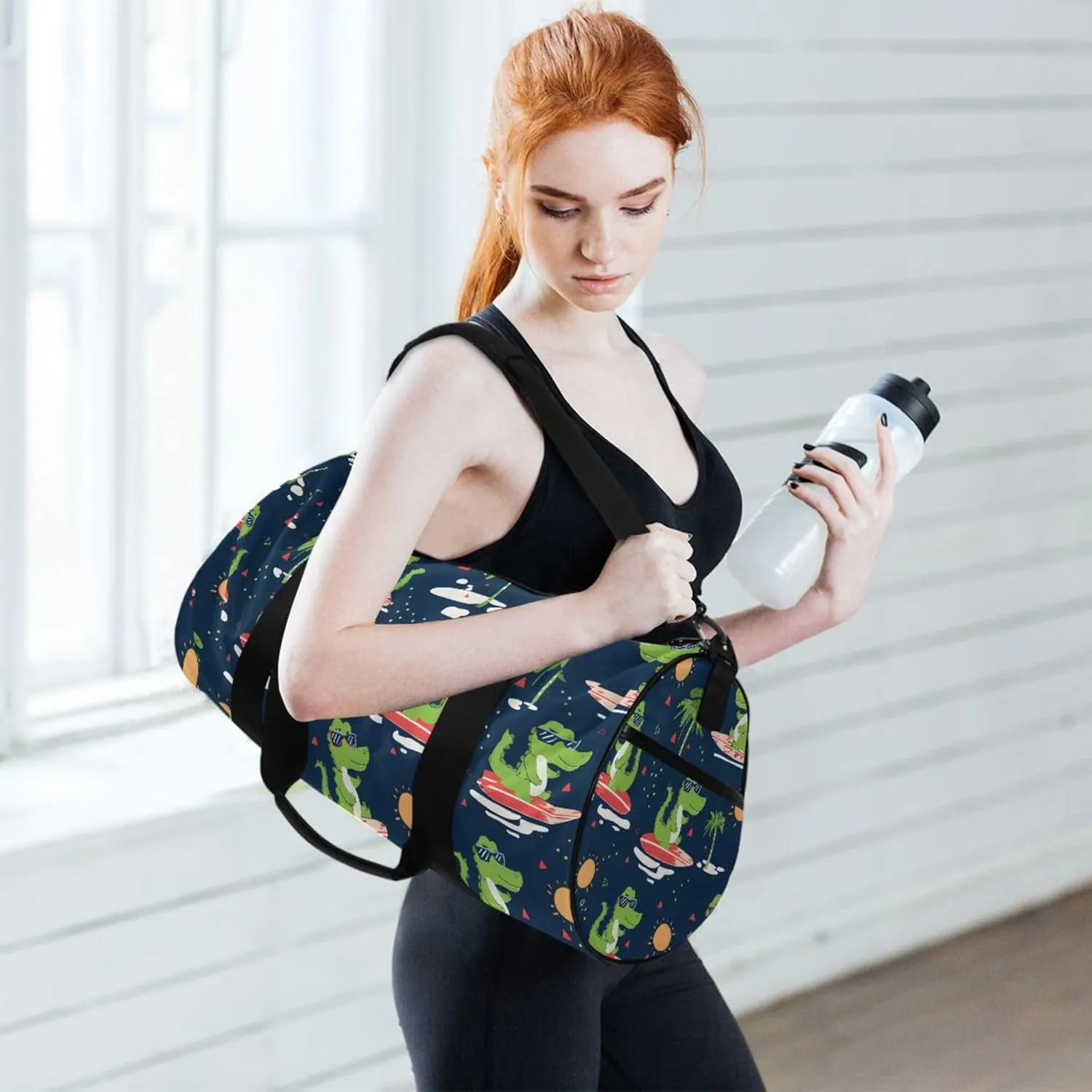 MNSRUU Sports Duffel Bags, Green Crocodile Surfing Athletic Gym Bag Overnight Workout Travel Tote Luggage for Men Women Yoga