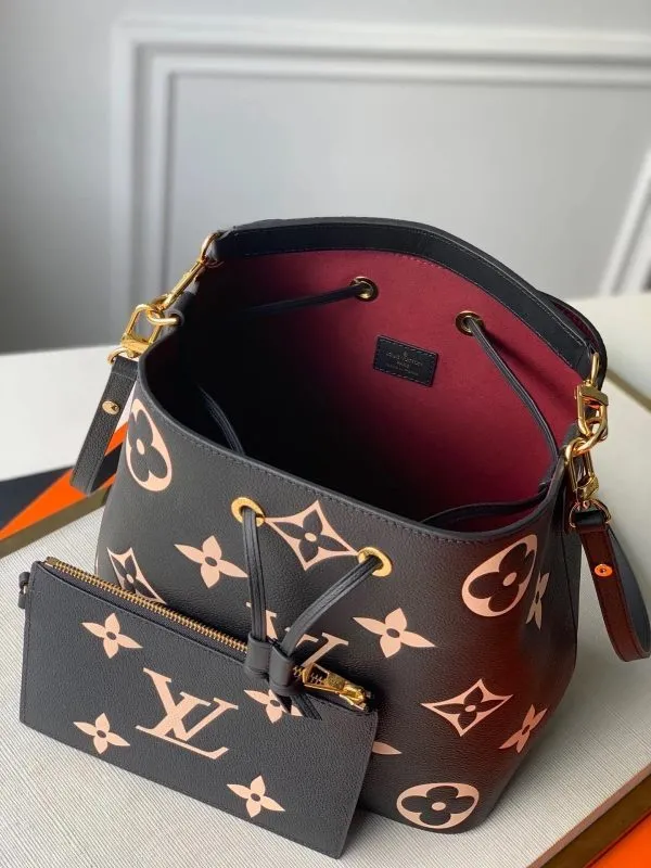 Optimized Bags 12807 - CC Bags Vuitton Louis - Sleek and smooth