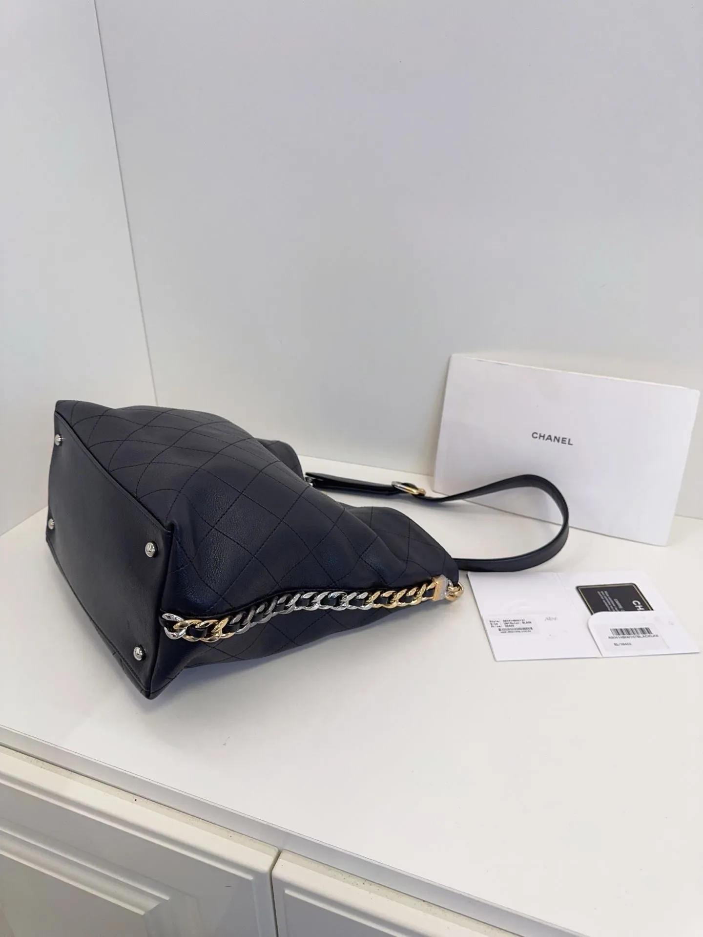 Preloved Chanel bag 23*27*12cm black 117609
