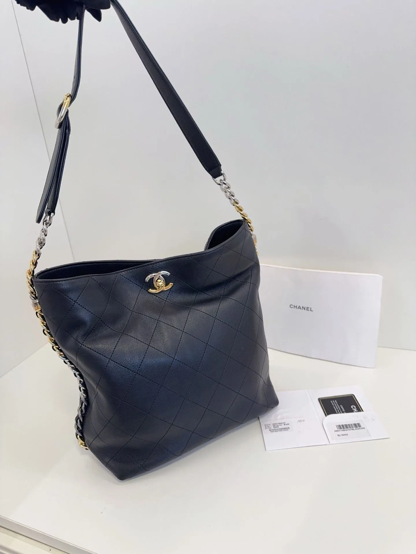 Preloved Chanel bag 23*27*12cm black 117609