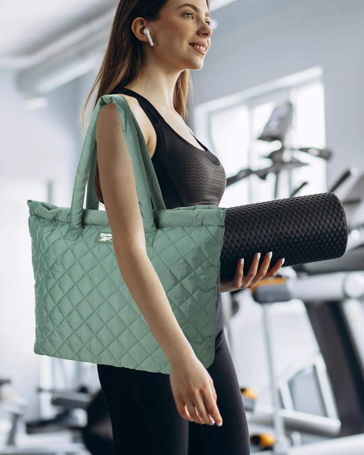Reebok Women's Gym Tote Bag - Lightweight Carry On Tote Bags for Women - Casual Sports Shoulder Bag with Zipper Closure