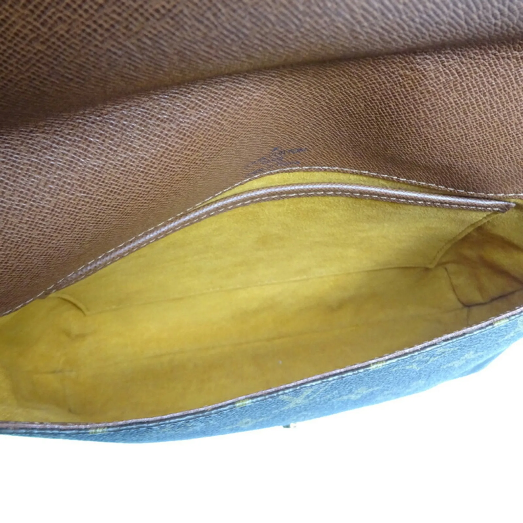 Shoulder Musette VUITTON Price comparison Tango Sleek Bag LOUIS