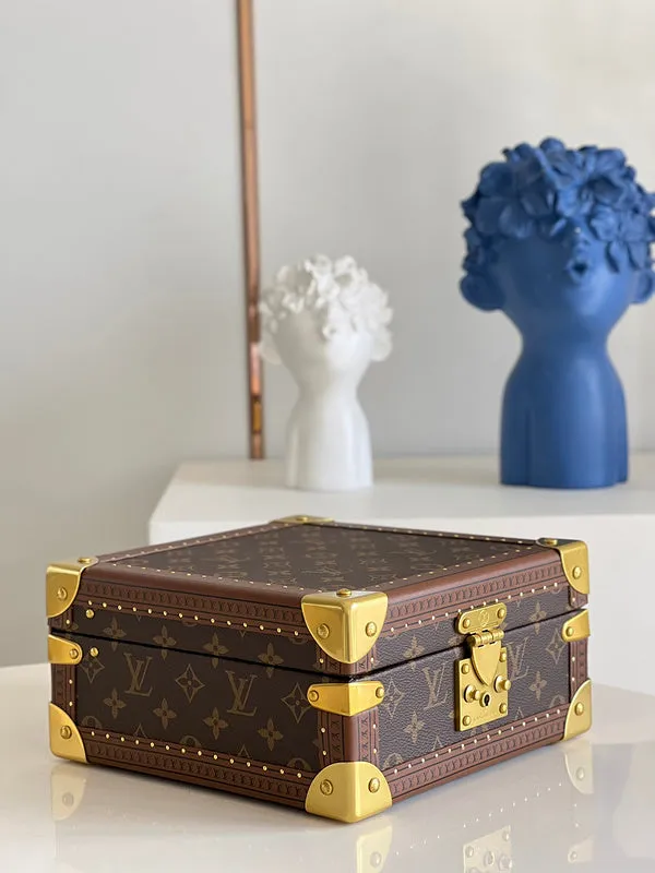 Sleek  Franco Shops- 16832 Vuittons Louis - Limited availability