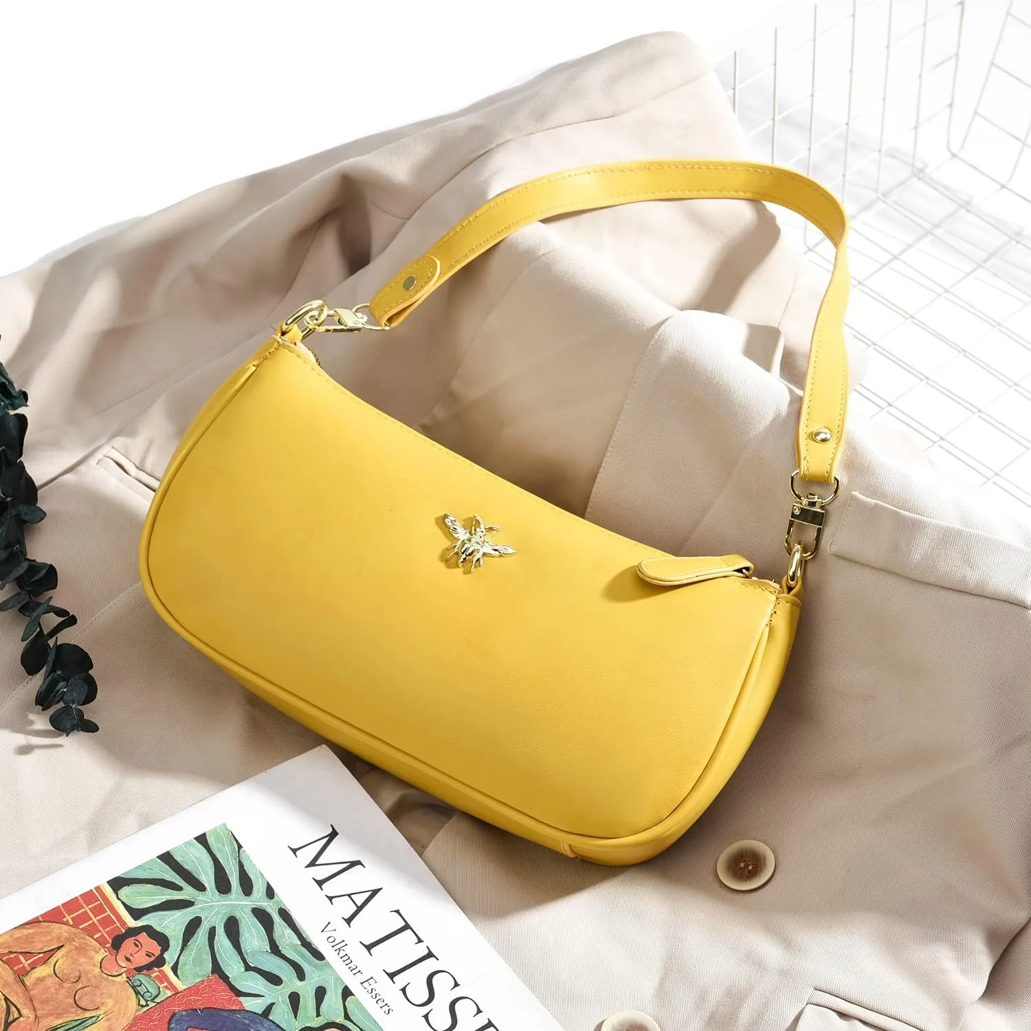 Small Tote Shoulder Bags Purses for Women Retro Classic Crossbody Bags Cute Clutch Purse and Handbag