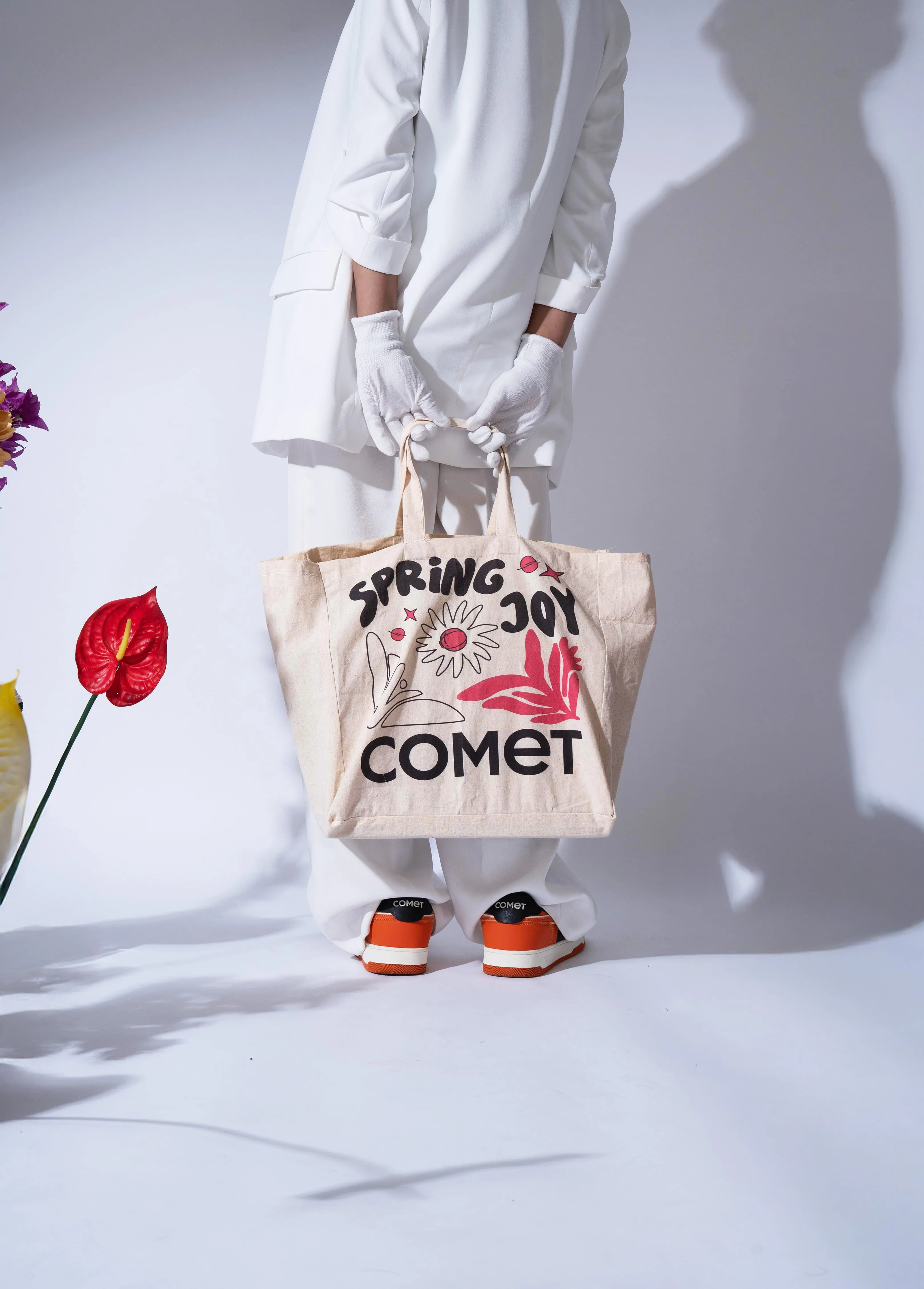 TOTE BAGS