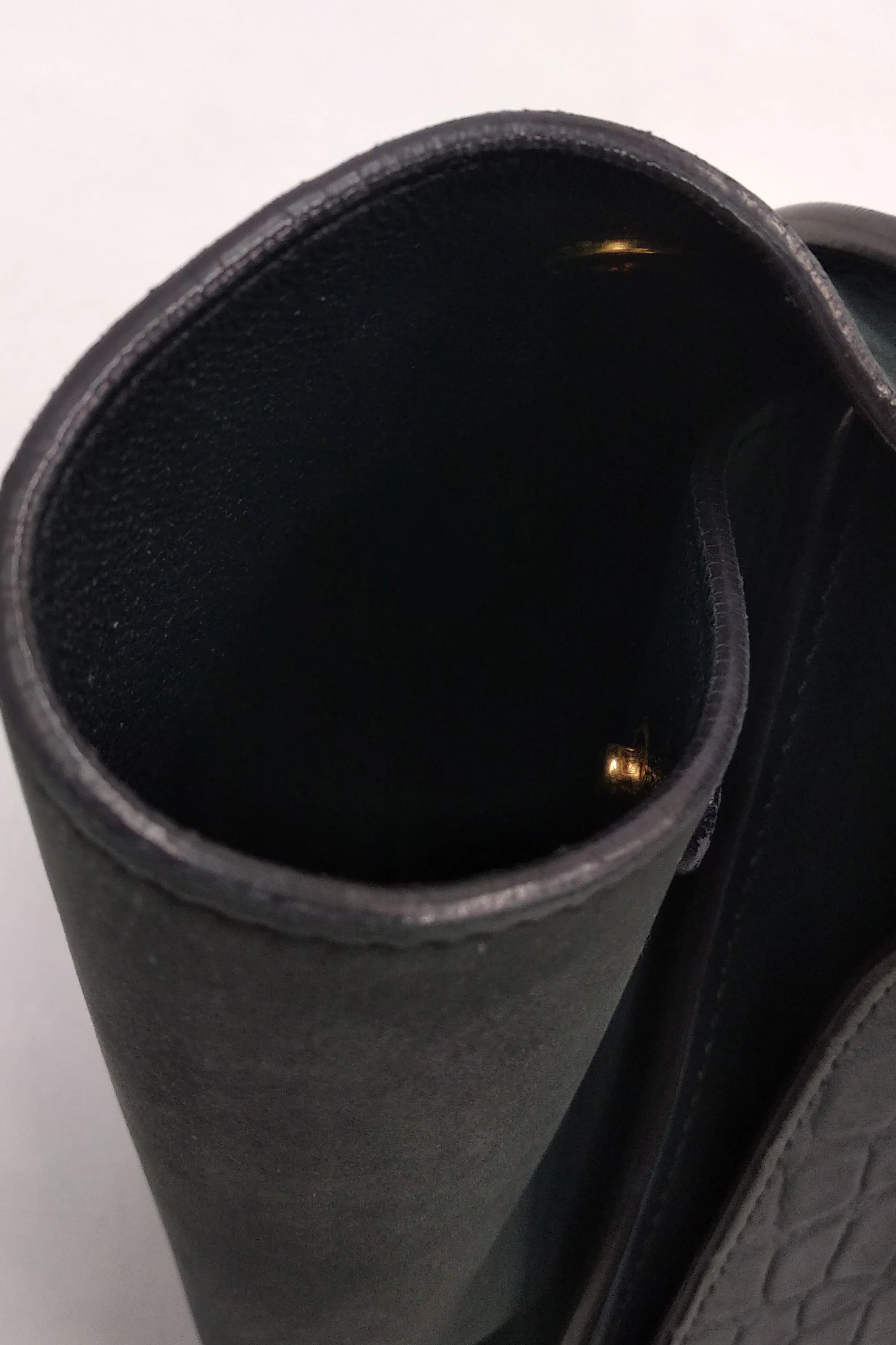 Trapeze Small Crocodile Embossed Black