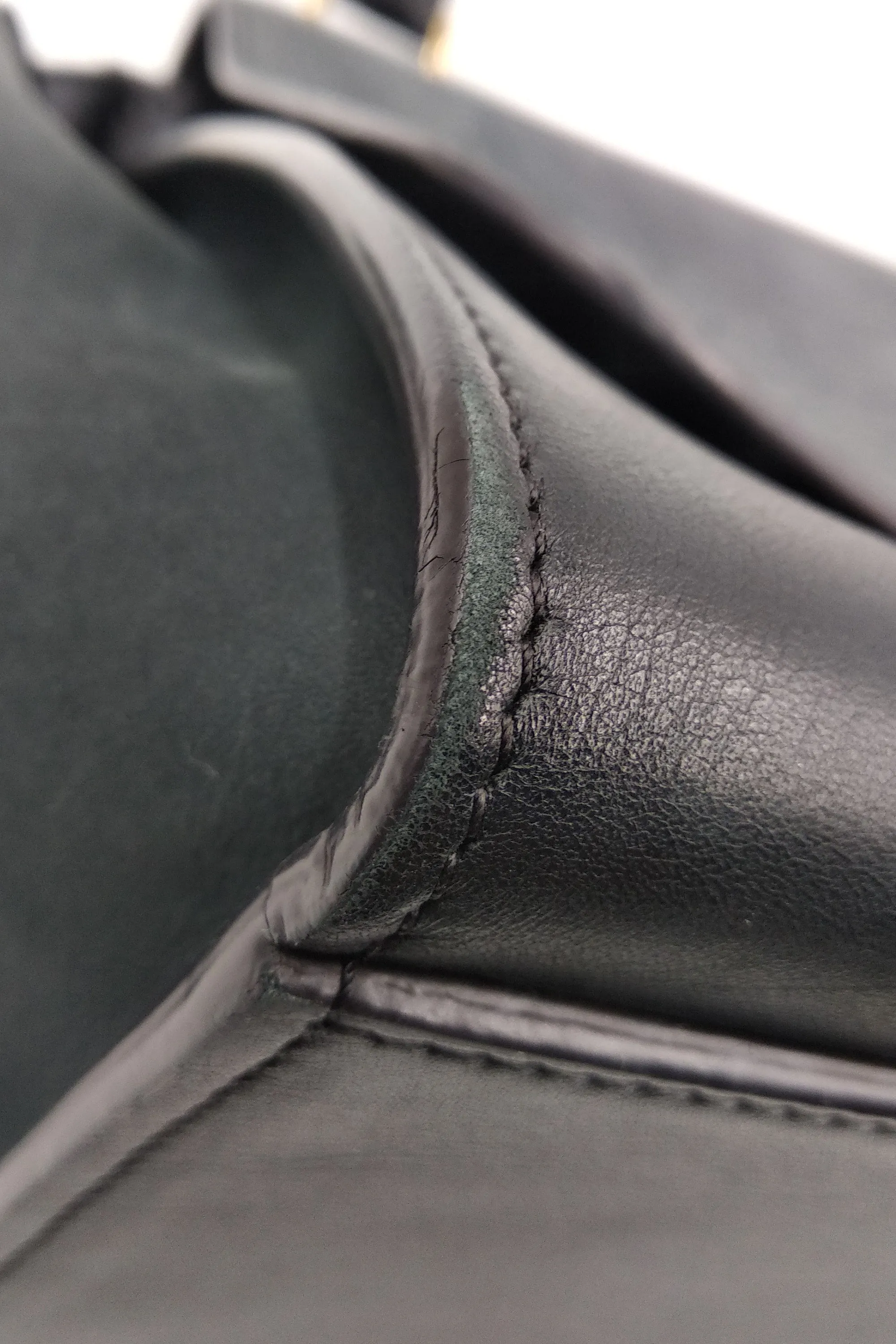Trapeze Small Crocodile Embossed Black
