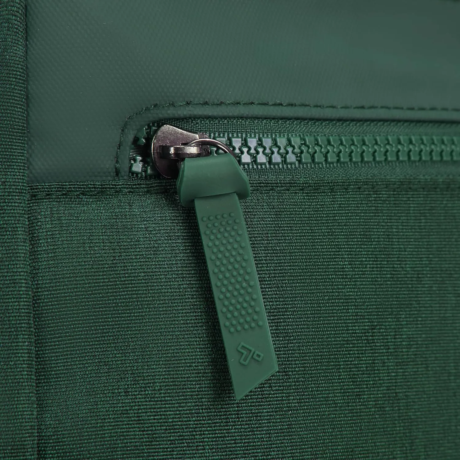 Travelon Anti-Theft Metro Saddle Crossbody