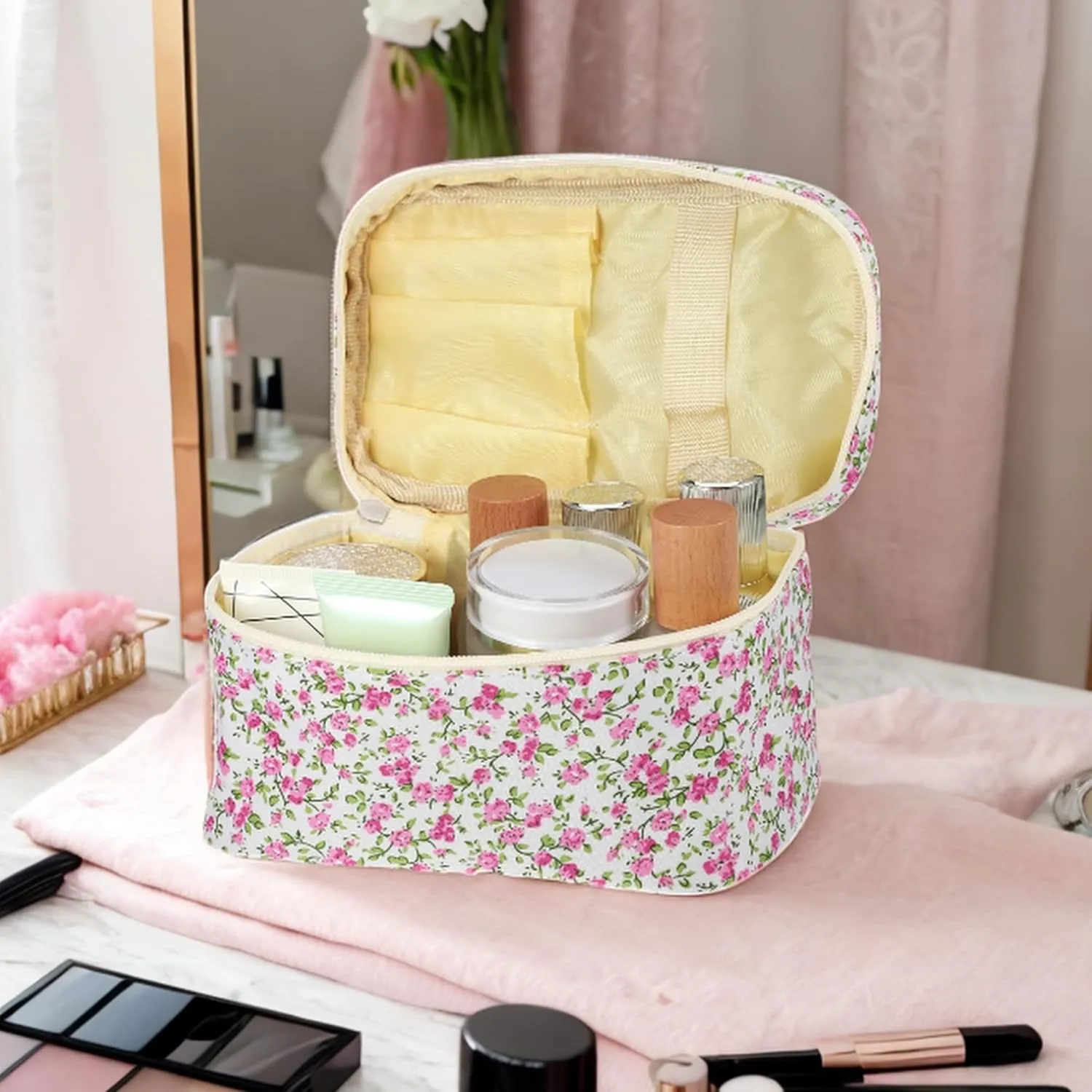 VOCOSTE Quilted Makeup Bag, Rose Red Floral Makeup Bag, Cute Makeup Bag, Cosmetic Bags for Women Girls