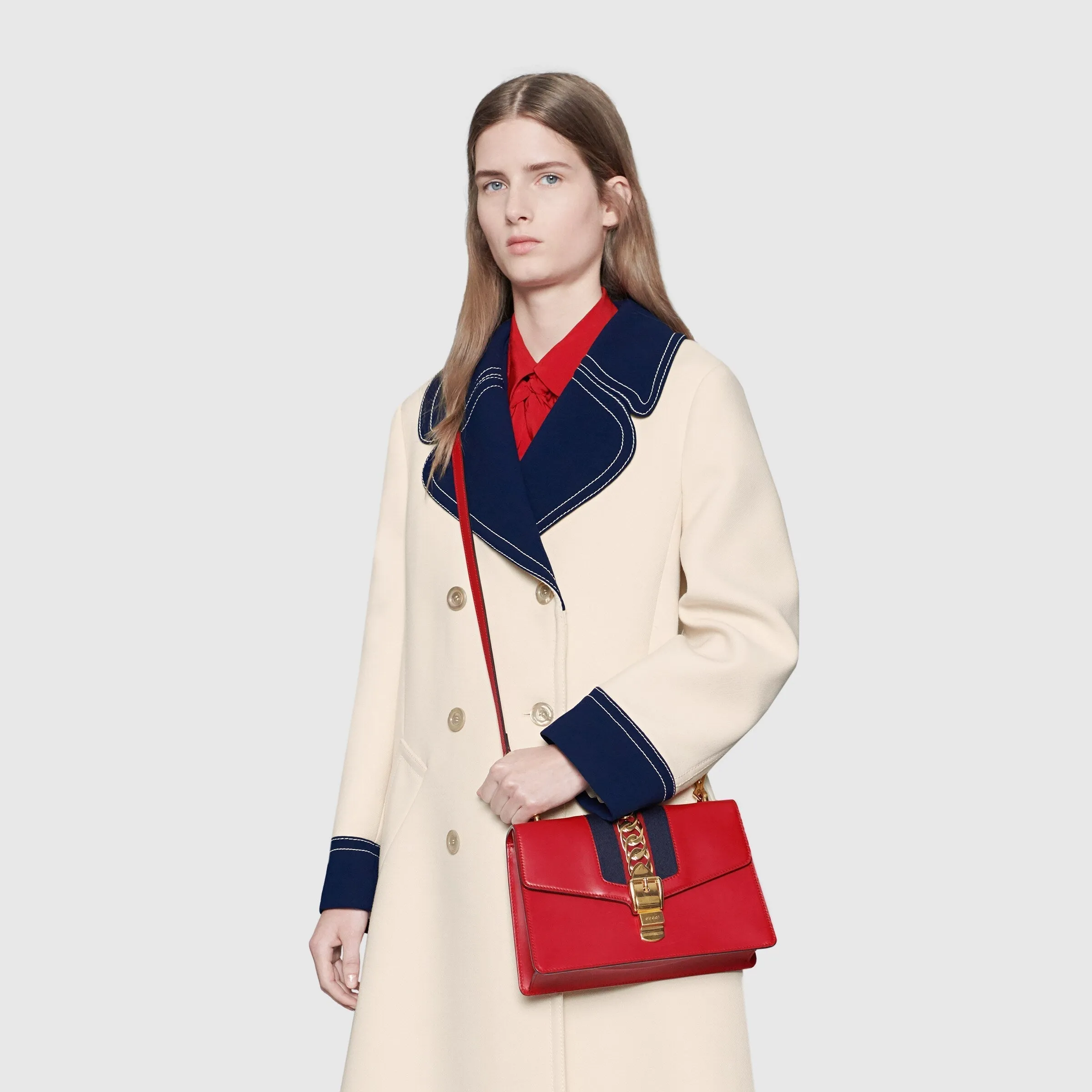Winter sale Gucci Leather Strap Detachable Sleek Sylvie